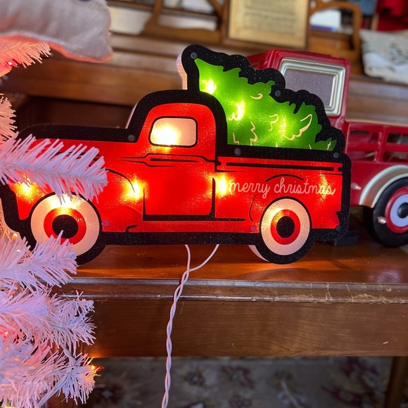 ❤️ 7x Red Truck Christmas Decor
Set - Picture 3 of 10
